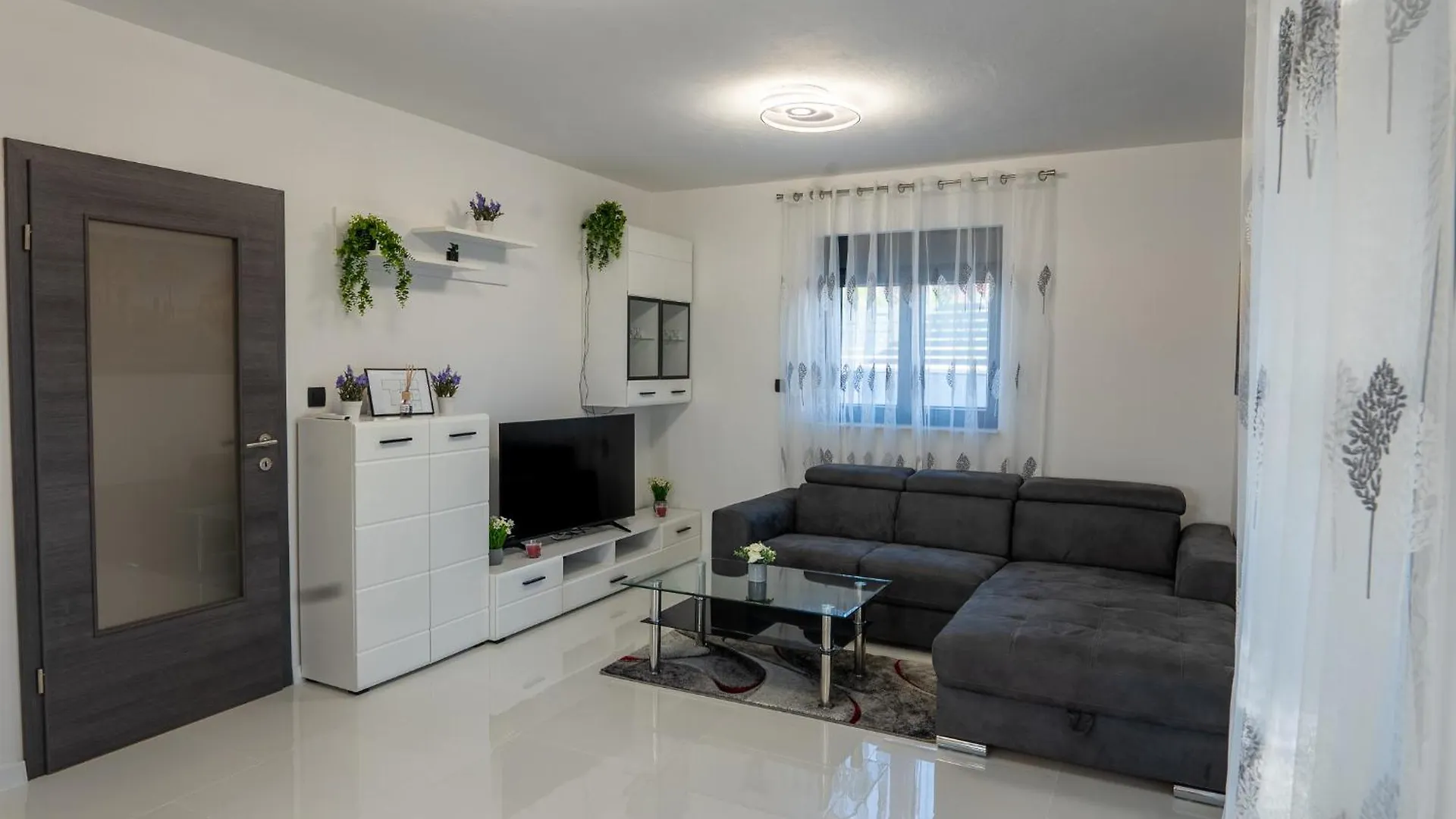 Vila Marica Maslenica